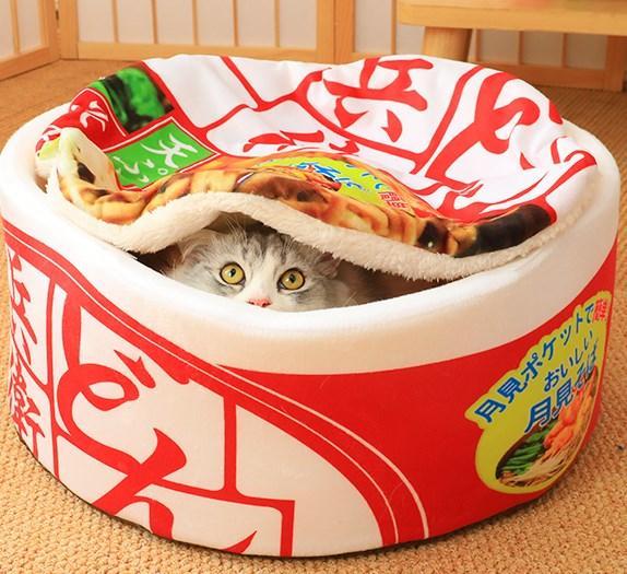 Cup Noodles Shaped Cat House